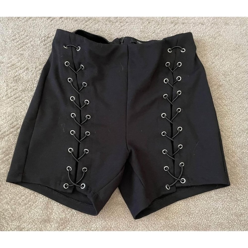 Forever 21 Women’s Shorts Size Small Black